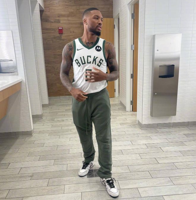 由此衍生的 由此衍生的