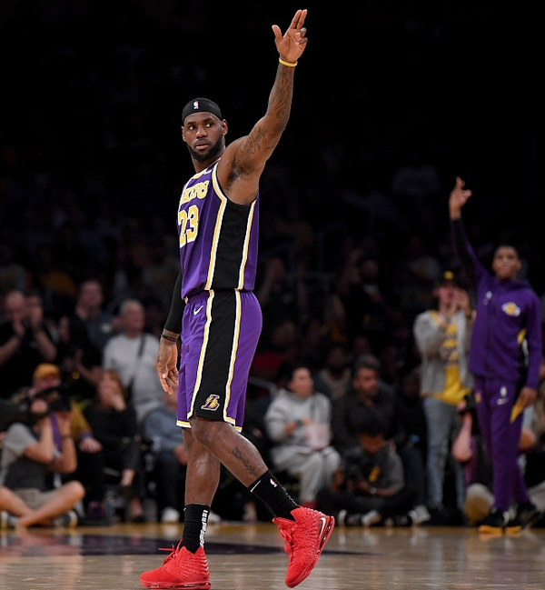 杨的挡拆牵 杨的挡拆牵